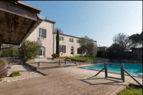 Château Caillivet au cœur d'un vignoble Bio pour 2 à 6 personnes